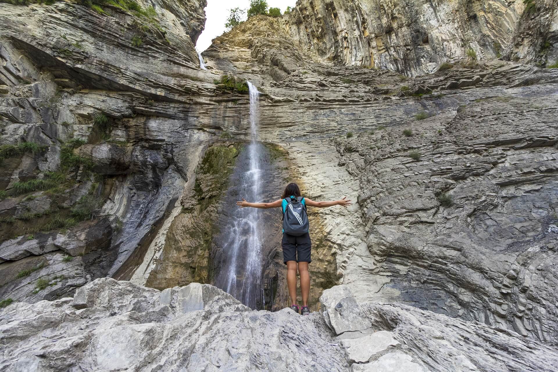 Koerperbilderreisen-Wasserfall2